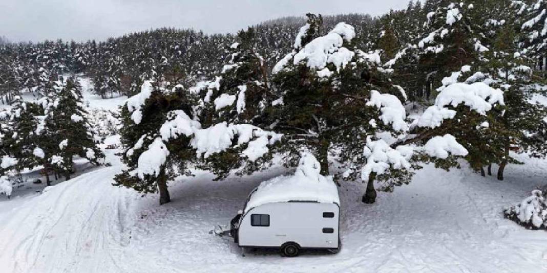 Kış tatilinin yeni rotası Başkent oldu! Uludağ gitti Işık Dağı geldi: Beyaz örtüye doyum olmadı 3